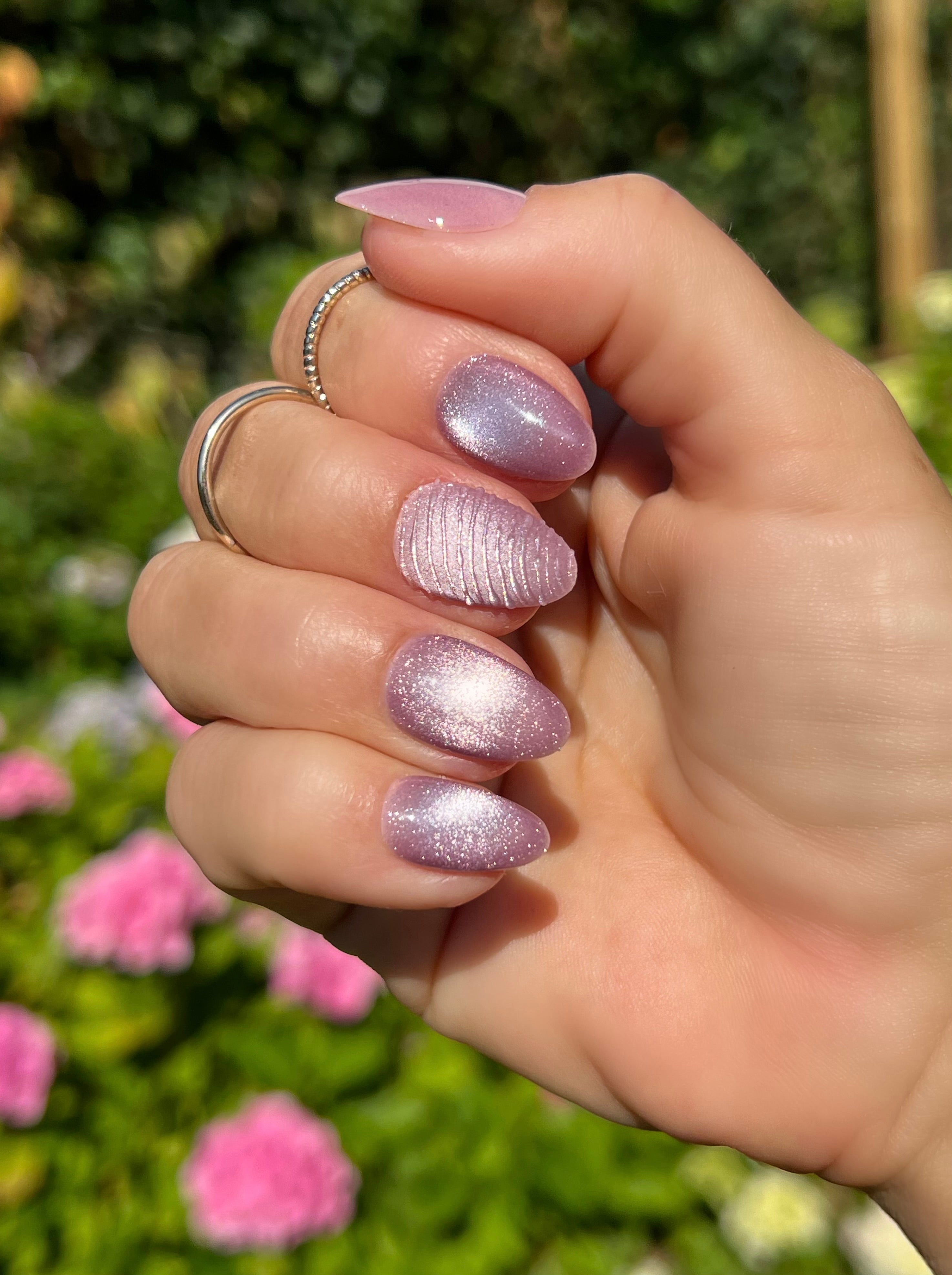 Gel Polish Cat Eye Disco Purple