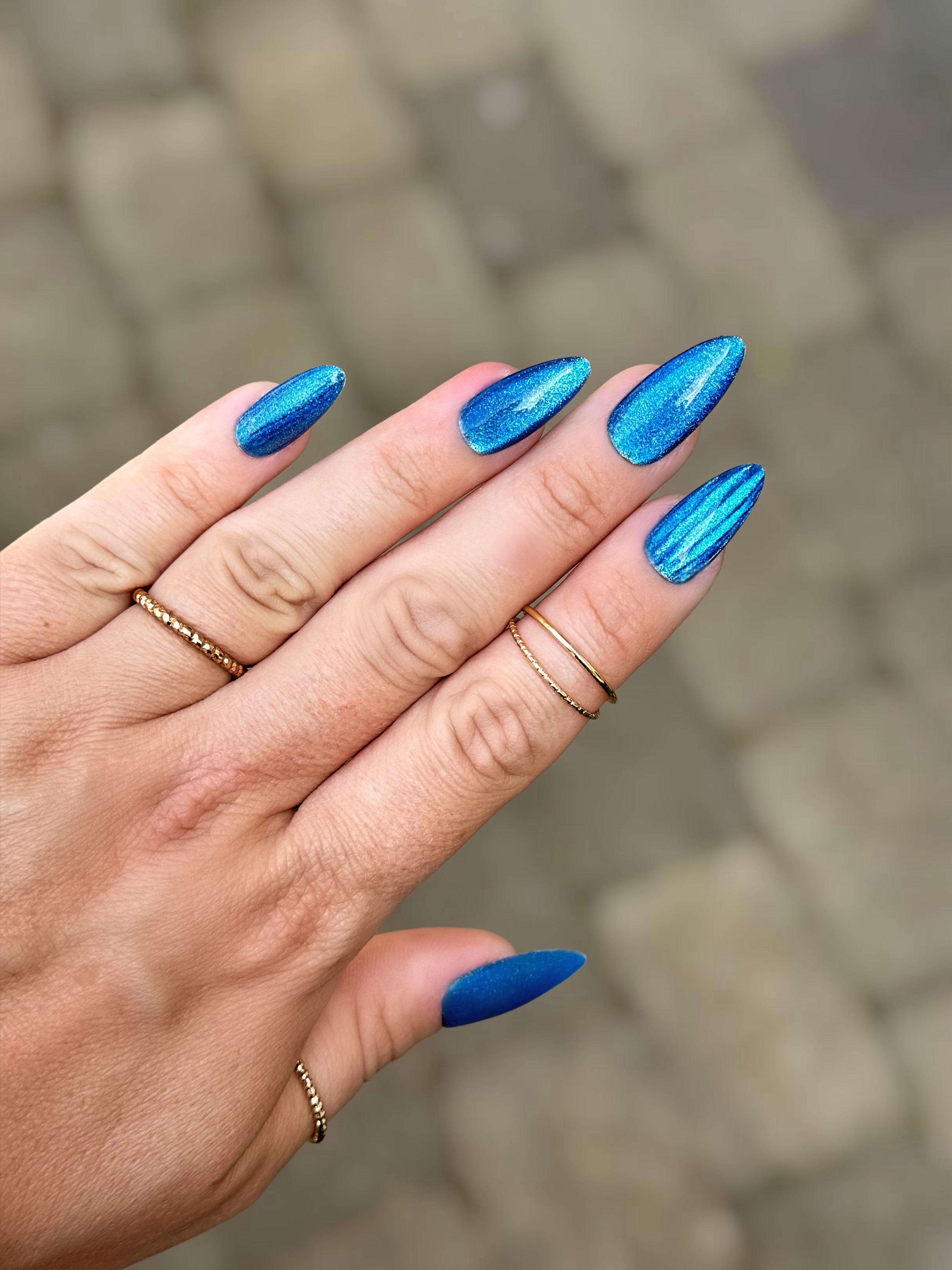 Gel Polish Blue Disco Cat Eye